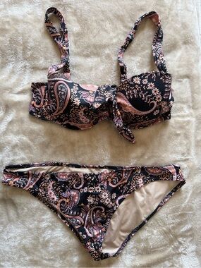 Paisley Print Bikini Set in Black and Pink